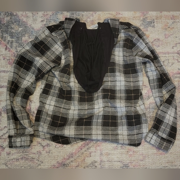 No Boundaries Black and White Plaid Flannel Shacket Size L - Picture 4 of 4